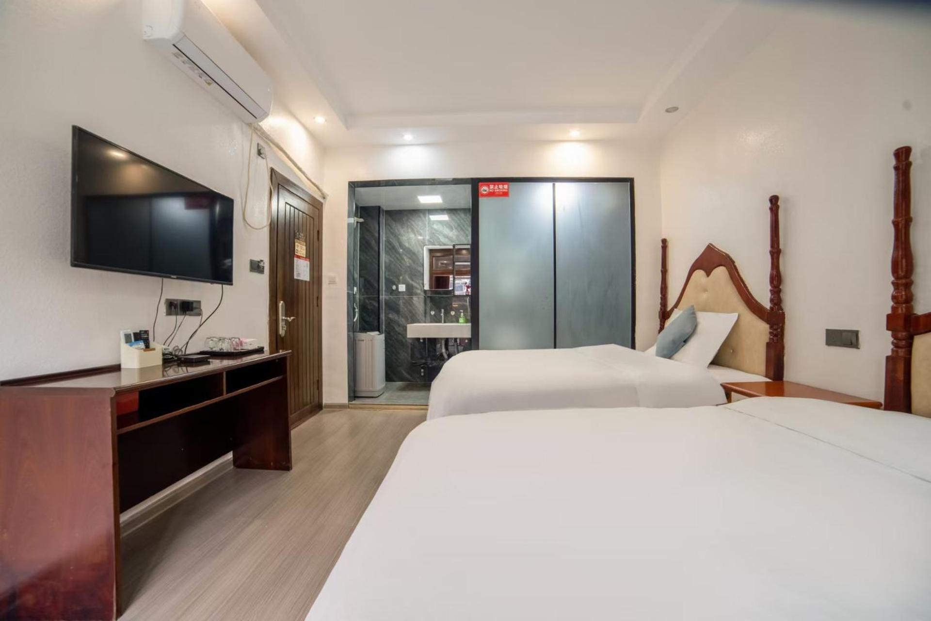 Fenghuang Ancient Town Lazy Cat Riverside Inn Екстер'єр фото