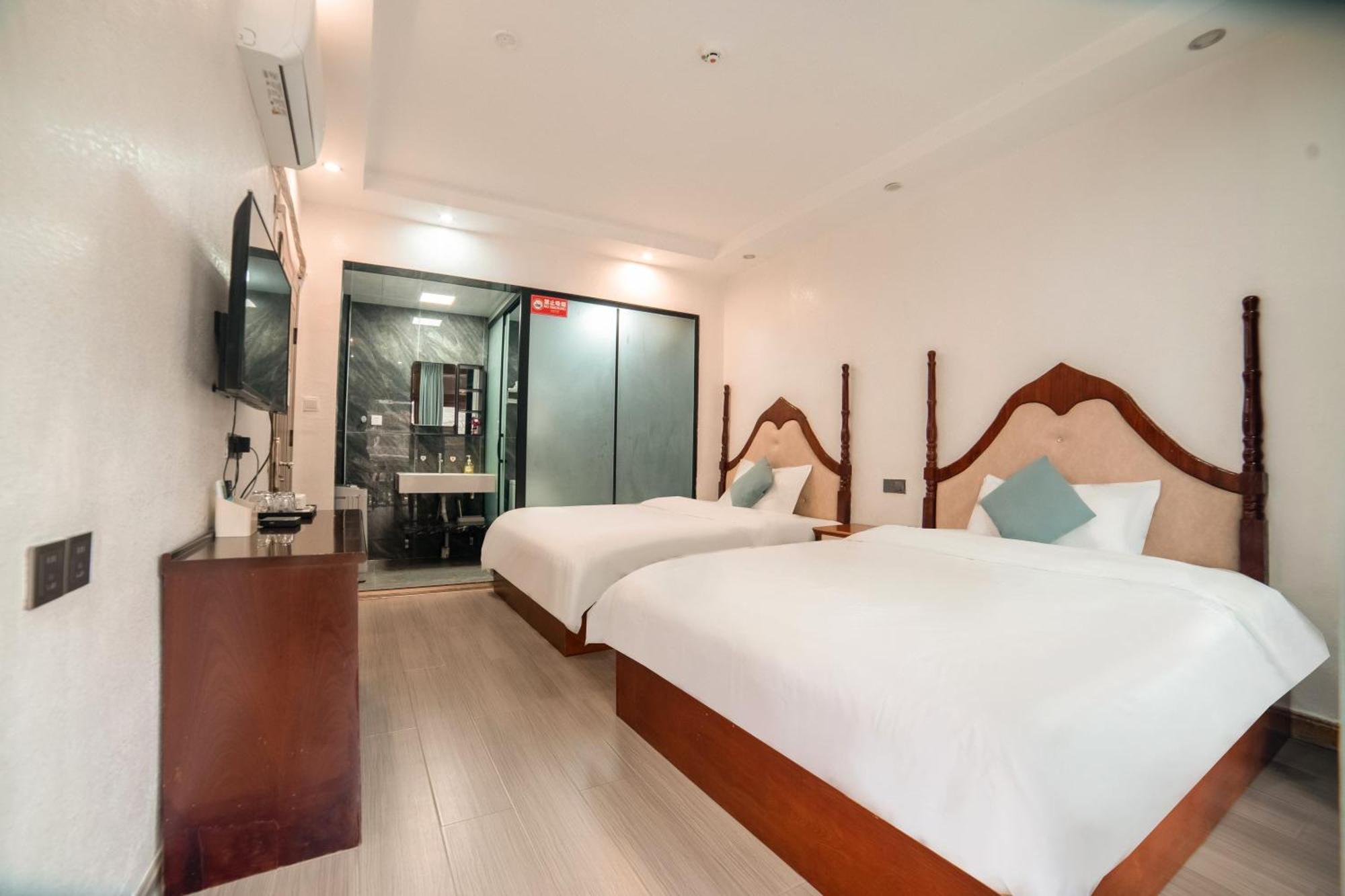Fenghuang Ancient Town Lazy Cat Riverside Inn Екстер'єр фото